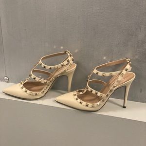 Valentino Rockstud Caged Pump